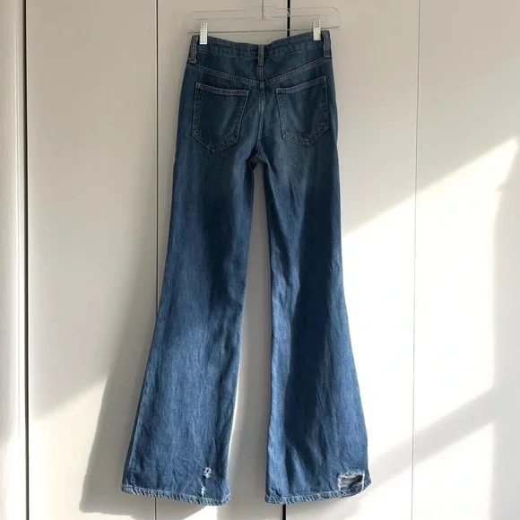 We The Free Free People Distressed Flare Jeans Size 24 - Picture 8 of 14